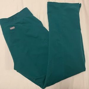 FIGS Cargo Pants. Hunter Green